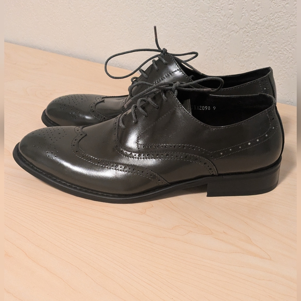 Zota Classic Grey Men's Leather Dress Shoes - Picture 2 of 9